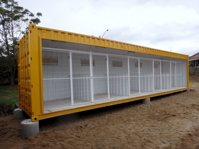 Pet Veterinário, Container Canil.